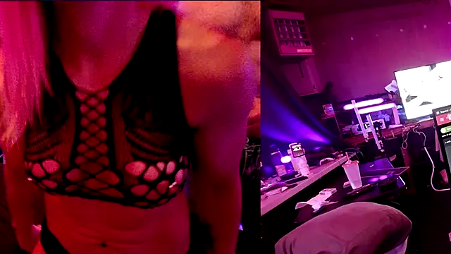 MadisonMarie online show from January 4, 2025, 10:49 am