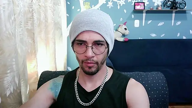 Snapshot of ponzothc chatting on October 3, 2025, 7:33 pm ponzothc online show from October 3, 2025, 7:33 pm