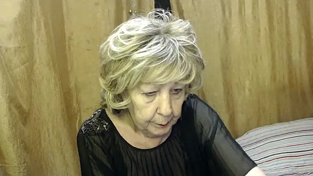  Estelitta 5 online show from February 16, 2025, 5:04 am