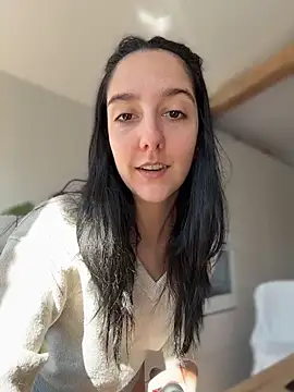 Snapshot of _Juliette chatting on March 24, 2026, 9:36 am Juliette online show from March 24, 2026, 9:36 am