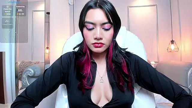 AzuraKindong online show from January 30, 2025, 10:41 pm