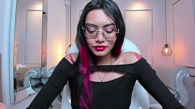 AzuraKindong online show from March 8, 2025, 1:39 am