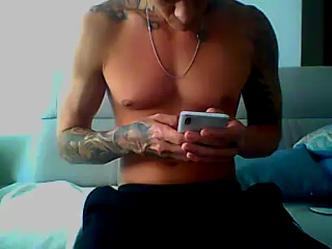 Skater29xx2 online show from January 22, 2025, 7:24 pm