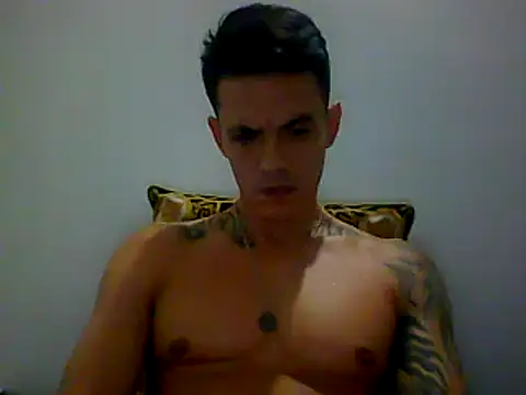 Skater29xx2 online show from February 24, 2025, 5:43 am