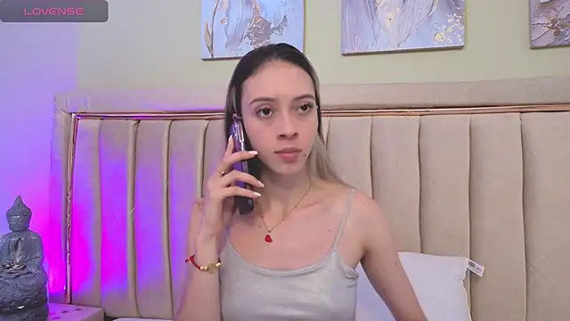 Snapshot of sophiia_grey_1 chatting on September 9, 2025, 9:47 pm sophiia grey 1 online show from September 9, 2025, 9:47 pm