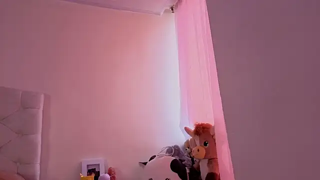 ChanellGV online show from April 13, 2026, 2:00 pm