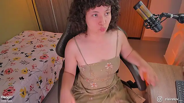 orchide  online show from January 10, 2026, 10:47 pm