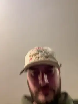 alexklarck online show from April 16, 2026, 6:14 am