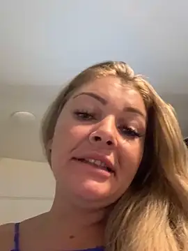 GabyHofstede online show from October 19, 2025, 9:15 pm