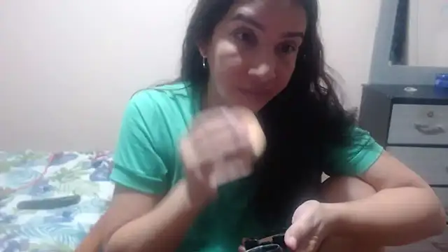 Snapshot of Ainhoa-hot chatting on May 4, 2026, 7:26 am Ainhoa-hot online show from May 4, 2026, 7:26 am