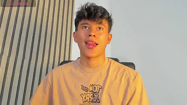 Angel esteban fx online show from April 13, 2026, 11:54 pm