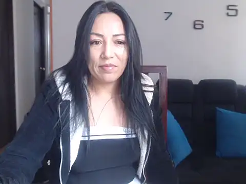 Laura martin  online show from March 12, 2025, 5:38 pm