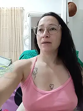 Snapshot of emilypoppy3 chatting on May 29, 2026, 7:12 pm emilypoppy3 online show from May 29, 2026, 7:12 pm