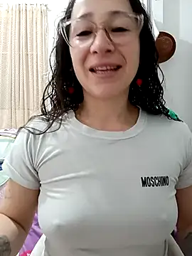 Snapshot of emilypoppy3 chatting on May 31, 2026, 1:07 pm emilypoppy3 online show from May 31, 2026, 1:07 pm