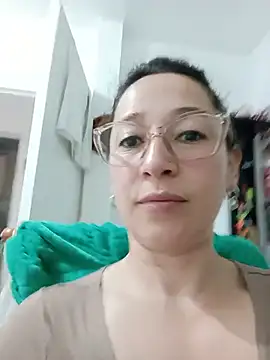 Snapshot of emilypoppy3 chatting on July 1, 2026, 7:13 pm emilypoppy3 online show from July 1, 2026, 7:13 pm