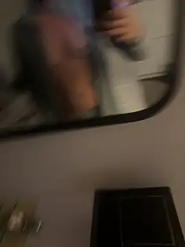 Guitccch online show from November 4, 2025, 9:03 pm