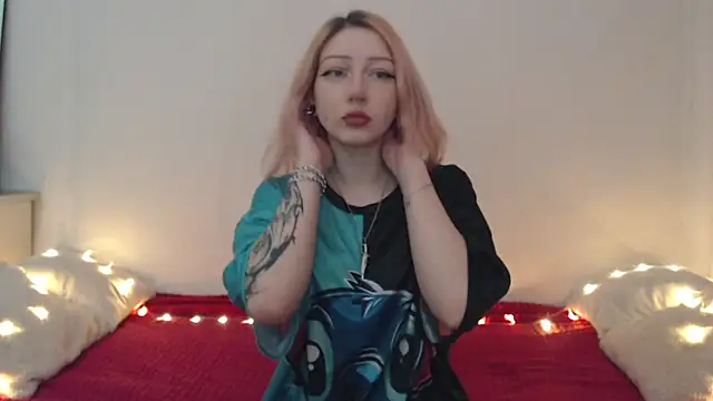 Emily hardcore online show from June 1, 2026, 8:54 pm