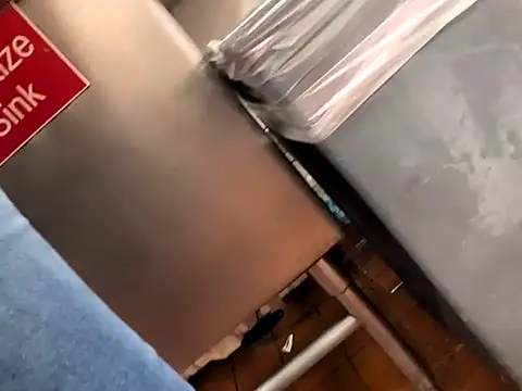 Snapshot of samone9 chatting on January 8, 2026, 2:19 pm samone9 online show from January 8, 2026, 2:19 pm