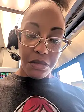 Snapshot of samone9 chatting on February 20, 2026, 7:47 pm samone9 online show from February 20, 2026, 7:47 pm