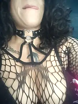 Snapshot of curvy_cutie chatting on March 2, 2025, 3:48 pm curvy cutie online show from March 2, 2025, 3:48 pm