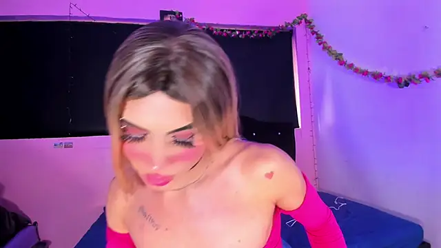 rosedewitt online show from March 6, 2025, 2:08 pm