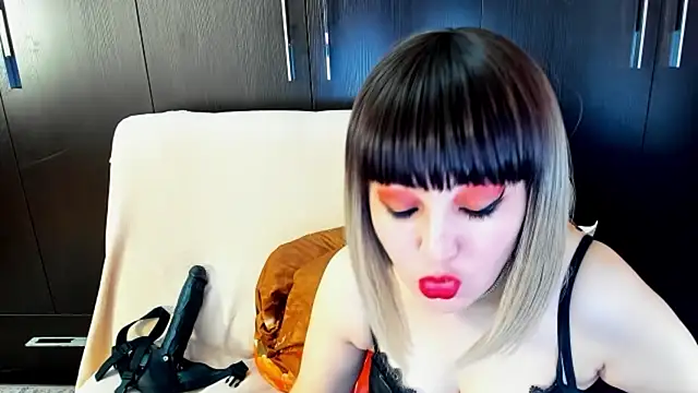 DaisyMun online show from February 14, 2026, 4:20 am