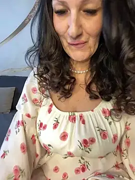 Katie-n online show from May 26, 2026, 7:15 am