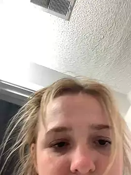 Snapshot of cammy2 chatting on February 25, 2025, 10:29 pm cammy2 online show from February 25, 2025, 10:29 pm