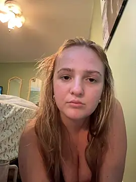 Snapshot of cammy2 chatting on August 7, 2026, 6:54 pm cammy2 online show from August 7, 2026, 6:54 pm