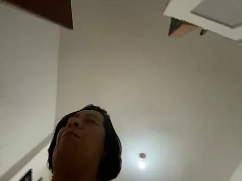 Snapshot of sweeviolet chatting on February 26, 2026, 2:38 pm sweeviolet online show from February 26, 2026, 2:38 pm