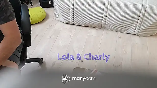 lolacharlyxh online show from April 28, 2026, 11:15 am