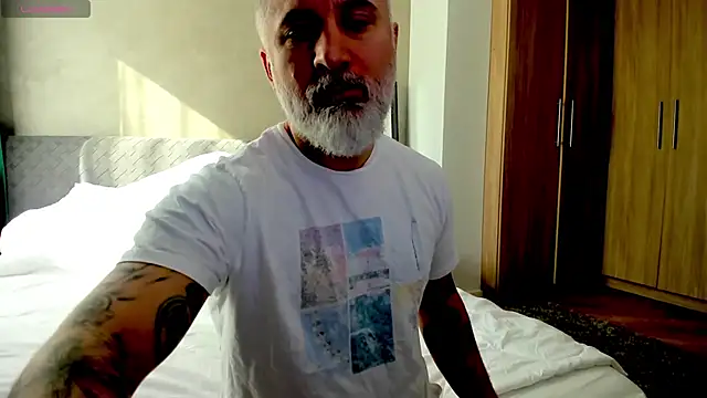 BlowMyXXL online show from February 24, 2025, 8:17 am