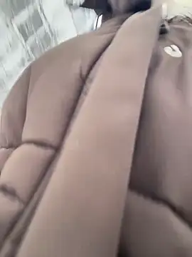 Snapshot of MerlinDave chatting on March 24, 2026, 1:43 am MerlinDave online show from March 24, 2026, 1:43 am