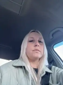 Snapshot of MerlinDave chatting on April 7, 2026, 12:33 am MerlinDave online show from April 7, 2026, 12:33 am