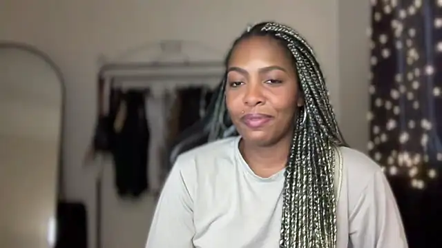 marisilva br online show from November 1, 2025, 6:32 pm