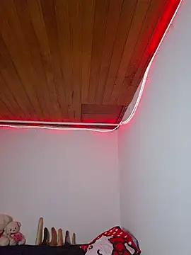 juli05star20 online show from April 3, 2026, 3:26 am