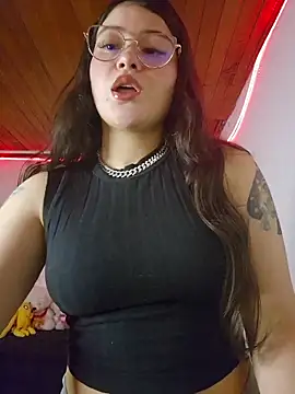 juli05star20 online show from April 5, 2026, 10:40 pm