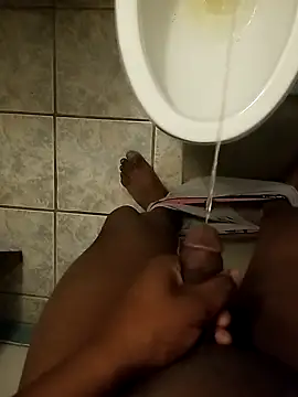 tfreakyy online show from November 4, 2025, 7:40 am