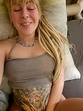 Jenna-Lia online show from December 22, 2024, 7:00 am