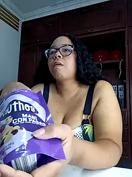 XMara online show from February 17, 2025, 7:53 pm