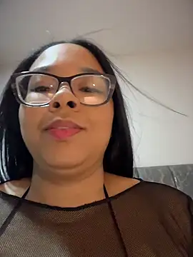 XMara online show from April 3, 2026, 11:14 pm