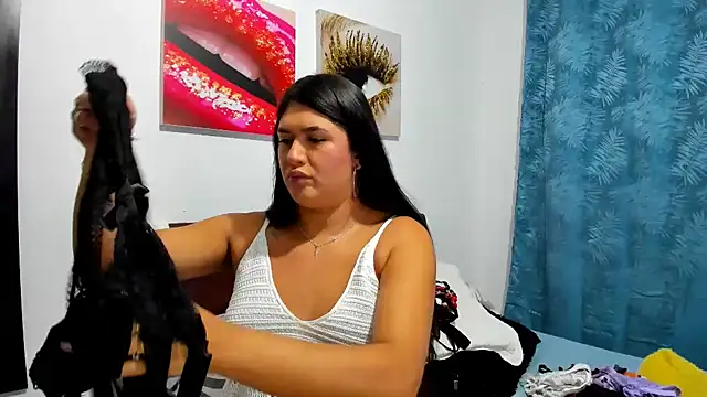 aleziiacam online show from October 29, 2025, 3:31 am