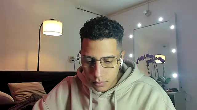 Snapshot of matt_benji chatting on October 31, 2025, 2:51 pm matt benji online show from October 31, 2025, 2:51 pm