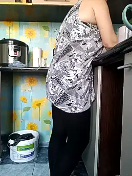 NicoleOlla online show from February 16, 2025, 9:15 am