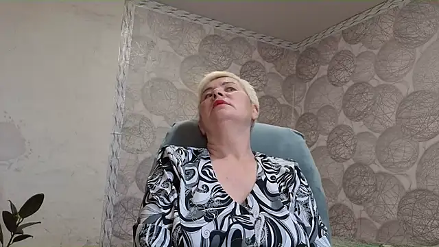 NicoleOlla online show from October 28, 2025, 2:48 am