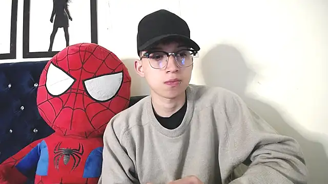  Thomas hot  online show from November 15, 2025, 5:27 am