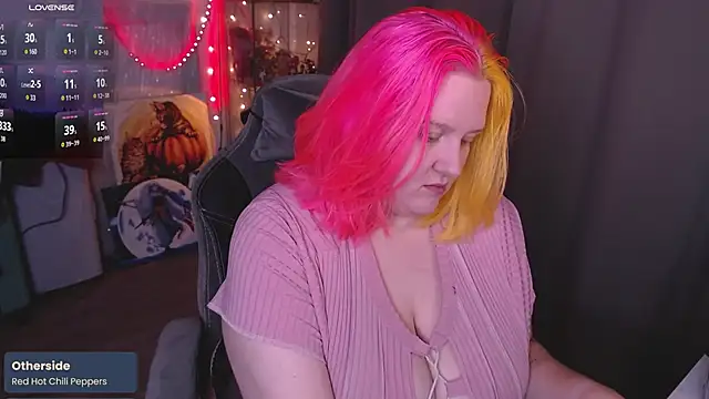 lissamuff online show from November 10, 2025, 2:49 pm