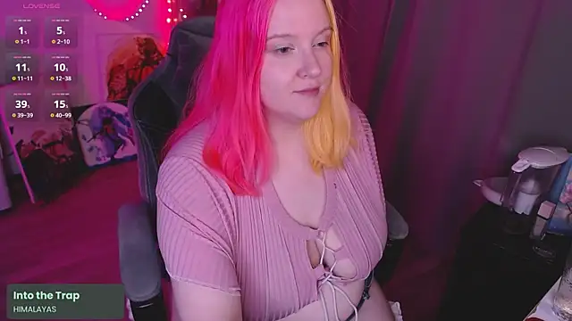 lissamuff online show from April 14, 2026, 5:08 pm