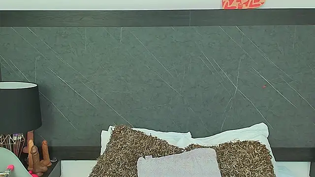 charlottebrowns  online show from January 25, 2025, 12:37 pm