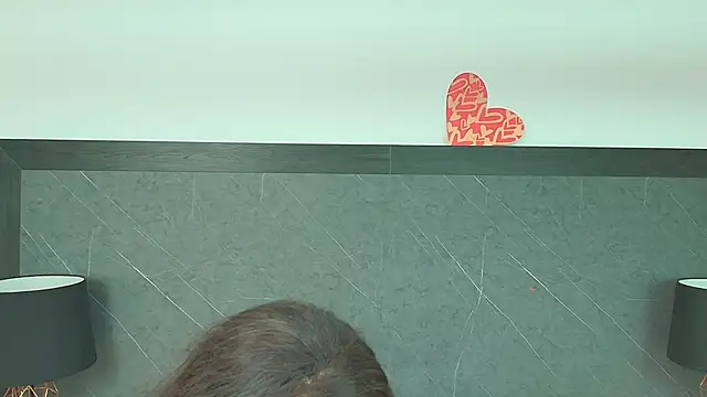 charlottebrowns  online show from February 22, 2025, 12:40 pm